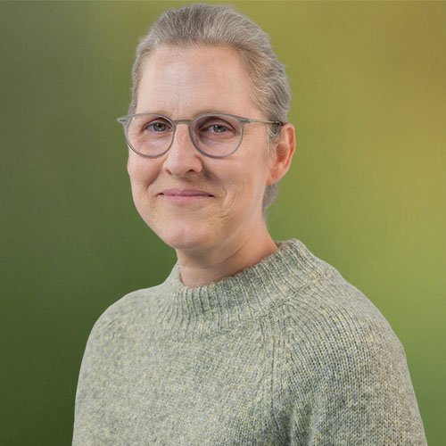 Dr. Julia Sommerfeld